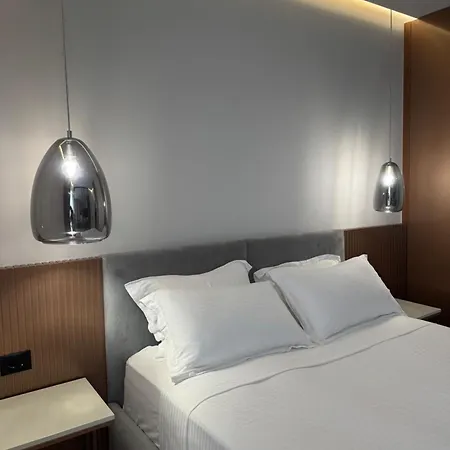 Compas Boutique Golem (Tirana)