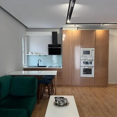 Compas Boutique Otel Golem (Tirana)