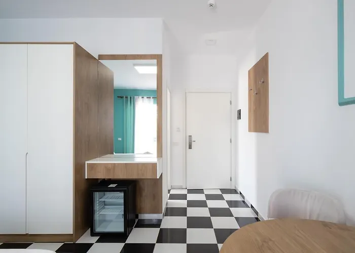 Hotel Compas Boutique 4*