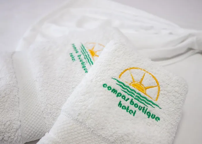 Compas Boutique 4* Golem