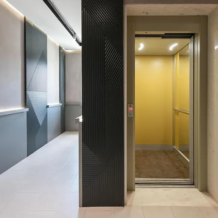 Compas Boutique 4* Голем