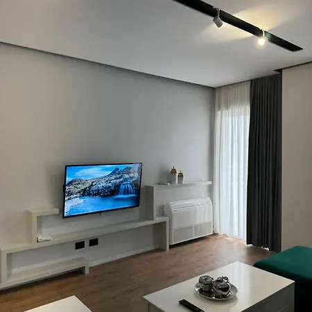 Compas Boutique Otel Golem (Tirana)