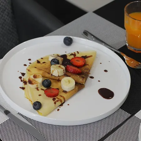 Compas Boutique 4* Голем