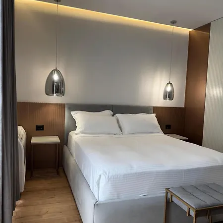 Отель Compas Boutique