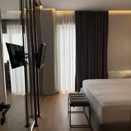 Compas Boutique Голем